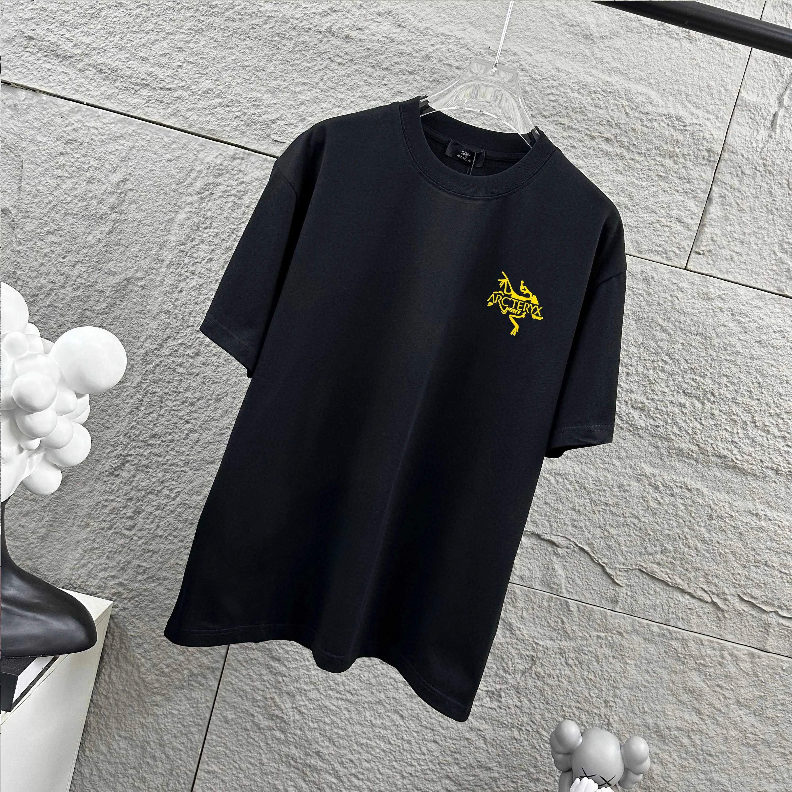 ARC'TERYX* * 2026 New Arrival Classic T Same Style ：Black White Size： S （90-130 ） M （120-150 ） L （140-165 ） XL （160-180 ） XXL （180 ）